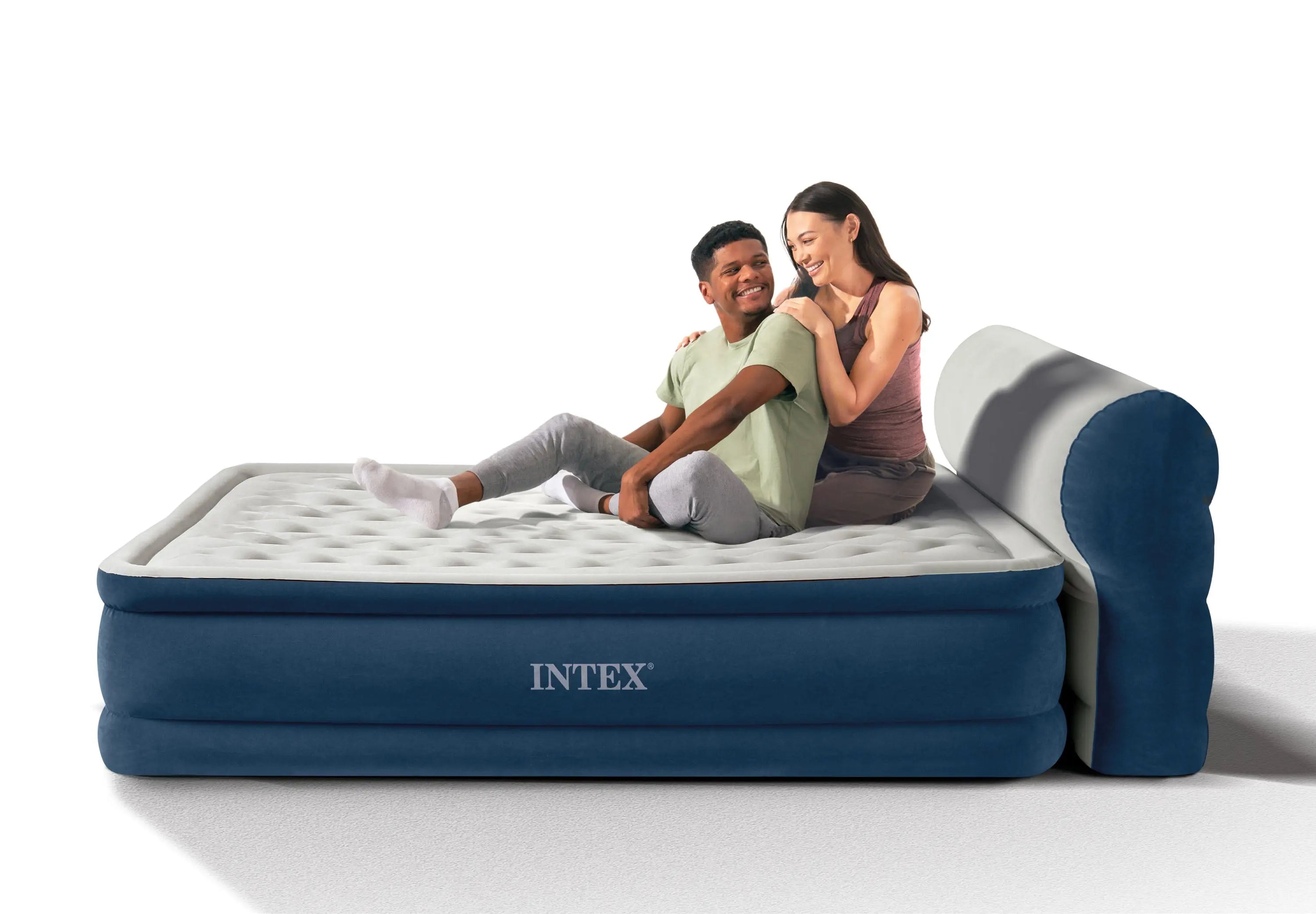 Lightweight and sturdy air mattress with a carrying bag for travel and compact storage
